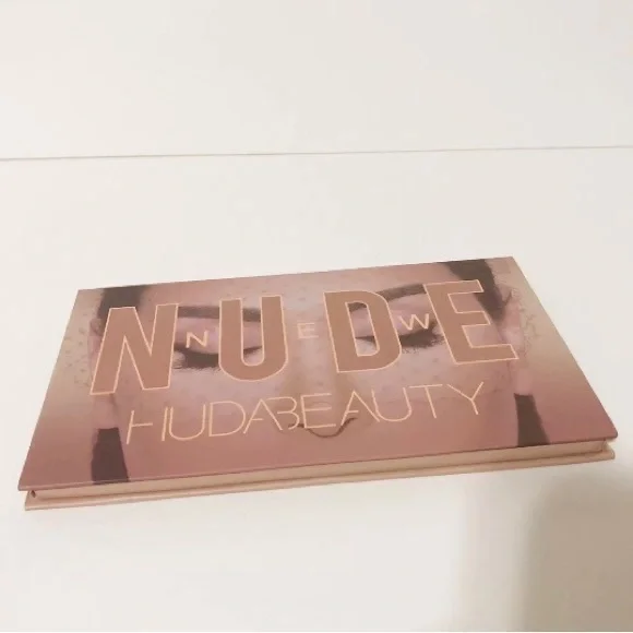 🌸New Huda Beauty New Nude Eyeshadow Palette - Picture 1 of 2